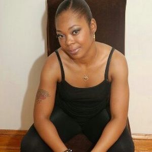 Meet your Posher, Nikia